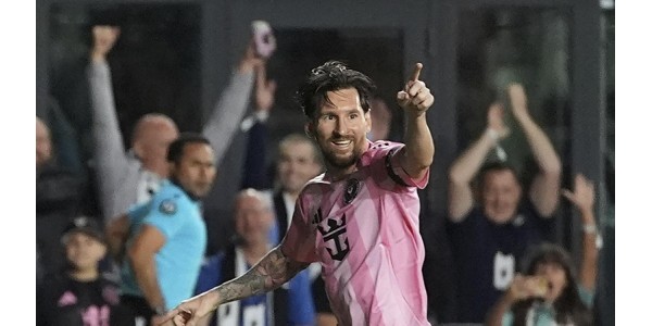 37-årige Lionel Messi har inte slutat älska fotboll 37-årige Lionel Messi har inte slutat älska fotboll